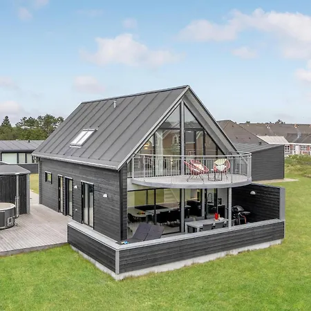Holiday home Lovely In Romo With Sauna
