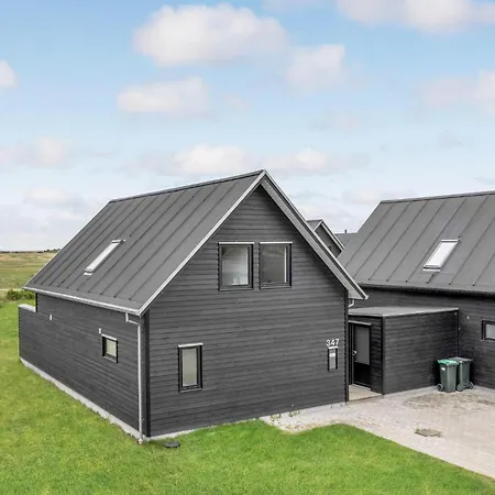 Holiday home Lovely In Romo With Sauna